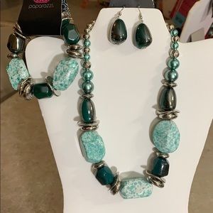 Necklace and earring set